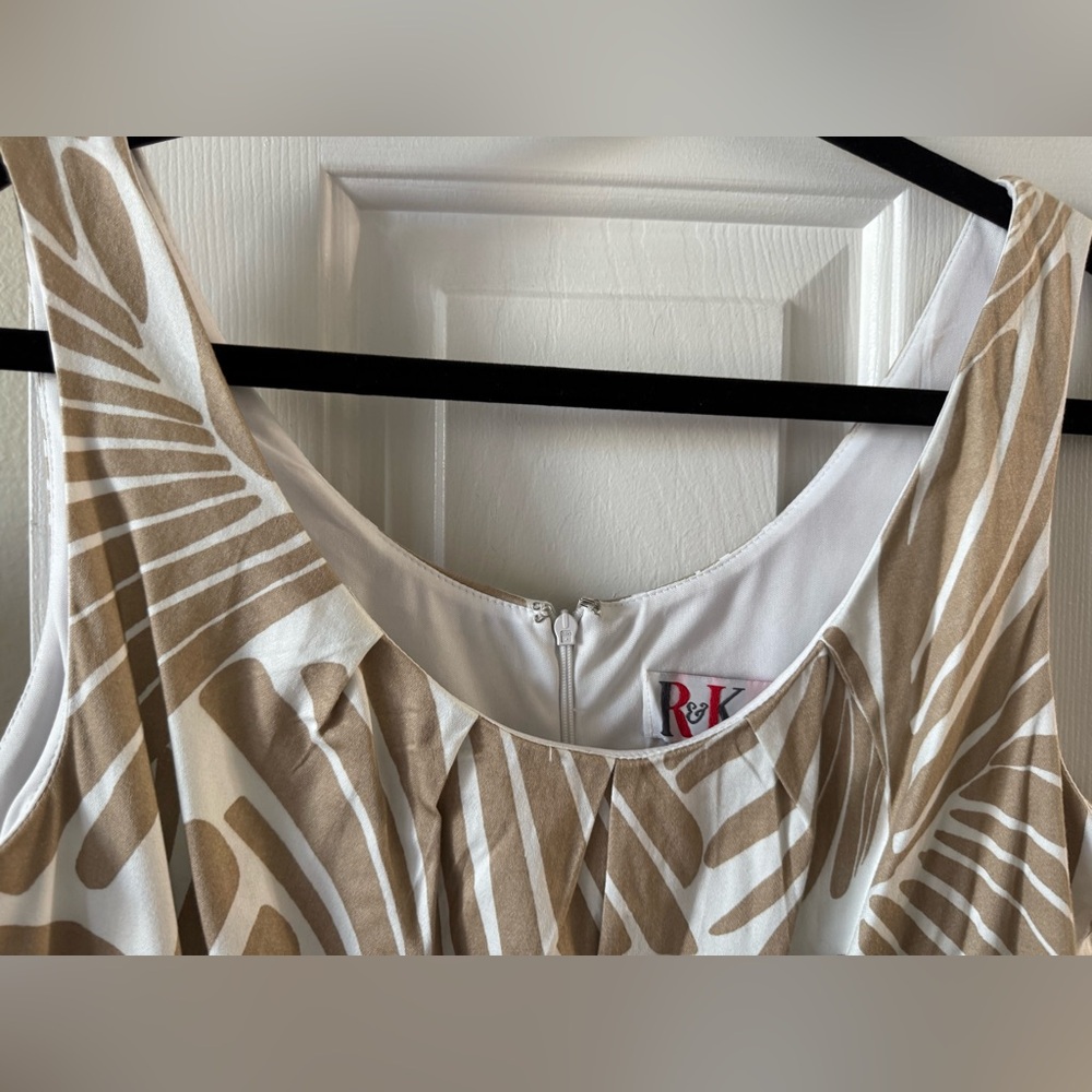 R & K original dress, 14, tan/white leaf pattern, sleeveless, zip back, NWT - Picture 3 of 6